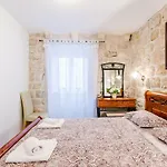 Apartman Little Star Ii *